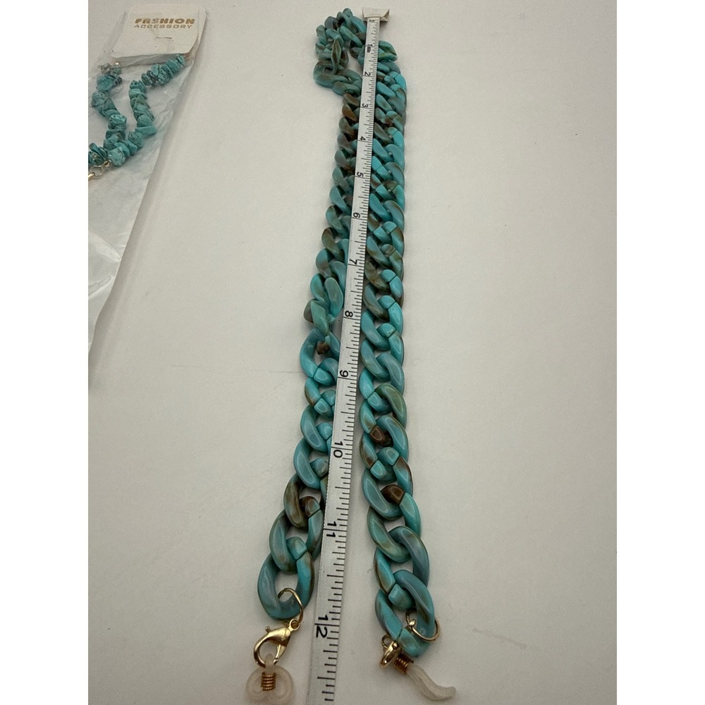 Fashion Accessory Turquoise Acrylic Curb Link Eyewear Chain & Chip Necklace Set - Picture 4 of 7